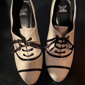 Size 9, Cream & Black Mary Jane Heel